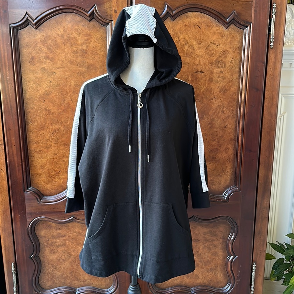 Avenue Black Front Zip Hoodie with White Mesh Accents (Size 18/20)